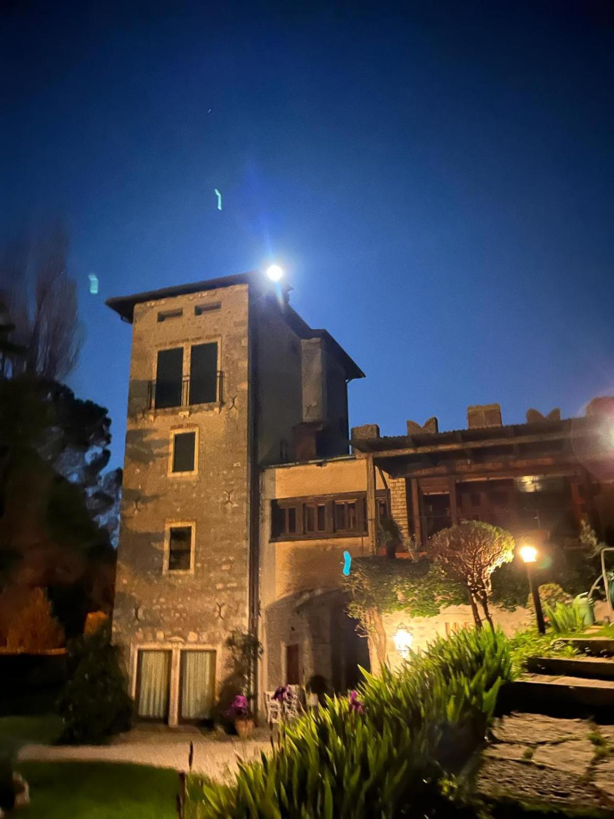 فيتوريو فينيتو Castrum Di Serravalle المظهر الخارجي الصورة
