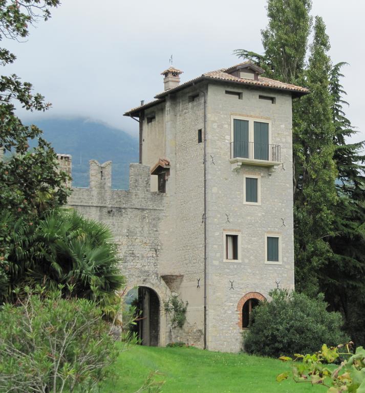 فيتوريو فينيتو Castrum Di Serravalle المظهر الخارجي الصورة
